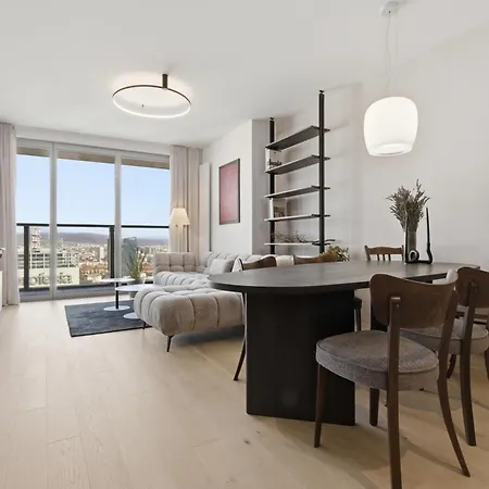 Eurovea Tower 33rd Floor Free Parking Apartman