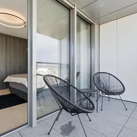 Eurovea Tower 33rd Floor Free Parking *