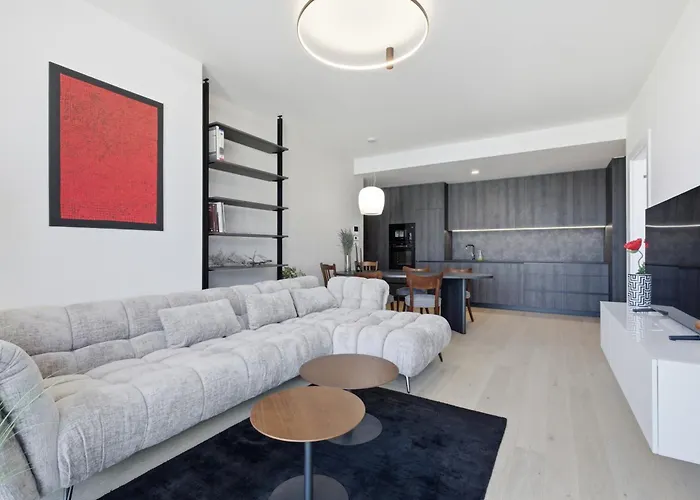 Eurovea Tower 33rd Floor Free Parking *