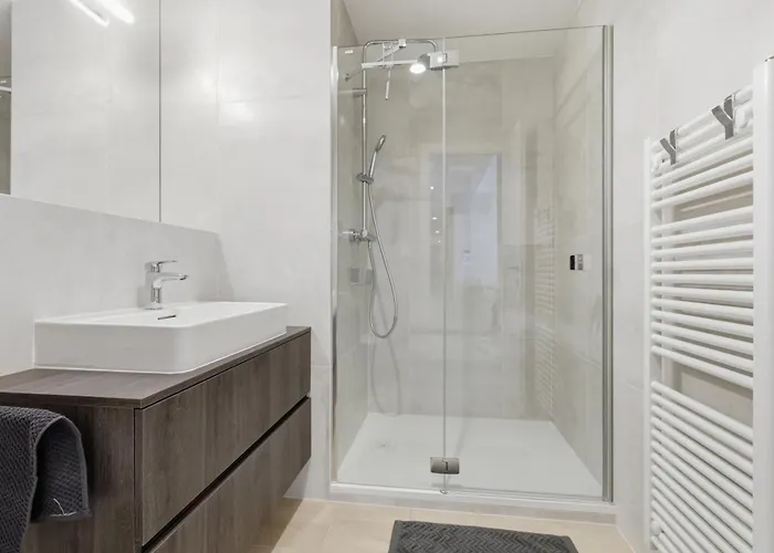 Eurovea Tower 33rd Floor Free Parking Lejlighed