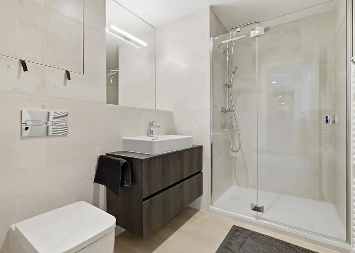 Eurovea Tower 33rd Floor Free Parking Lejlighed